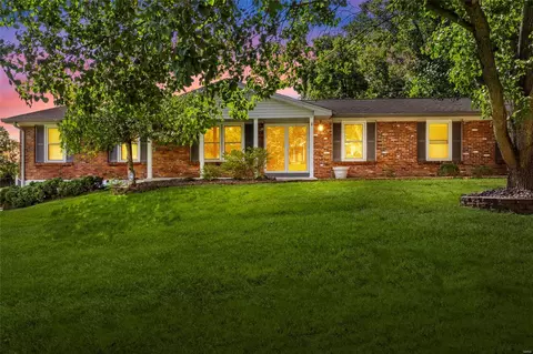 3000 Arrow Rock Dr, Saint Charles, MO 63303