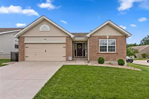 100 Marigold Mdws, O'fallon, MO 63368