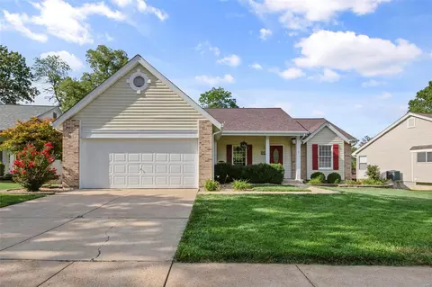 1418 Remington Oaks Ter, Fenton, MO 63026