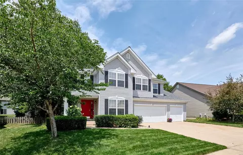 125 Pine Needle Dr, Wentzville, MO 63385