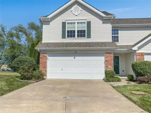 158 Homeshire Dr #29, Wentzville, MO 63385