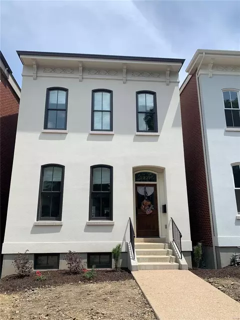 2227 Hickory, Saint Louis, MO 63104