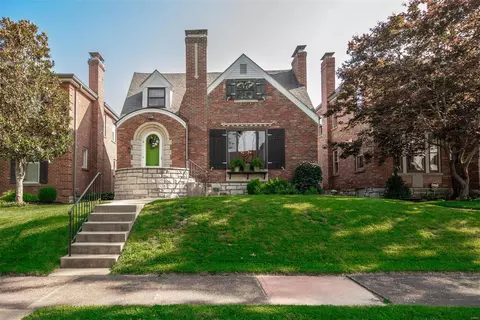 6371 Devonshire Ave, Saint Louis, MO 63109