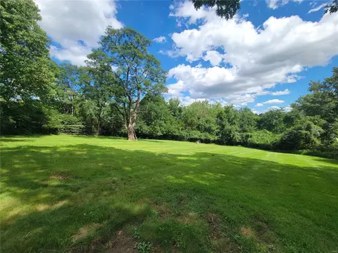 416 Dietrich Rd, Ballwin, MO 63021 photo 3