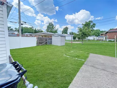 9321 Mackenzie Rd, Saint Louis, MO 63123 photo 5