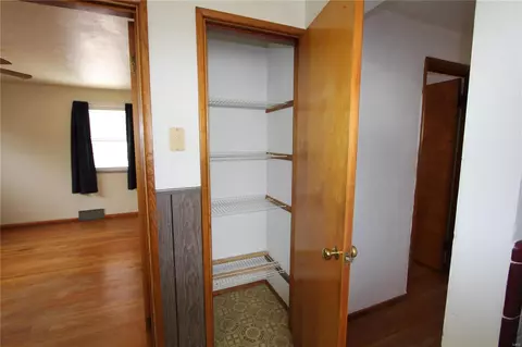 9321 Mackenzie Rd, Saint Louis, MO 63123 photo 13
