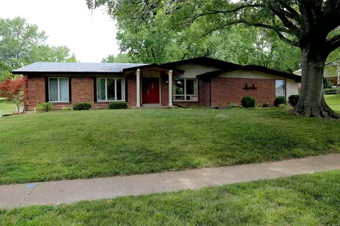 613 Claymont Dr, Ballwin, MO 63011 photo 38