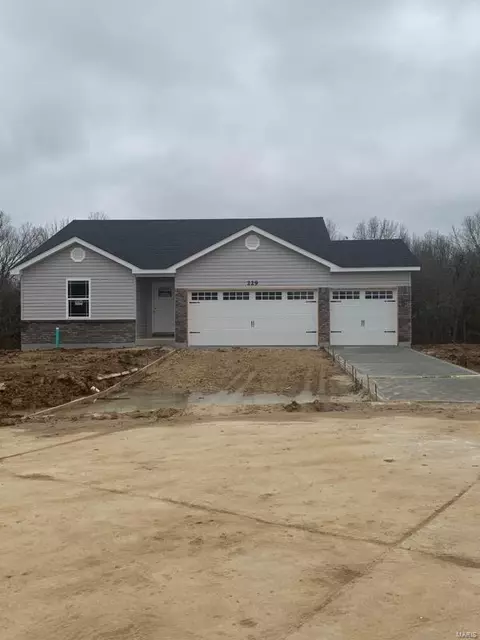 1102 Bronze Dr, Foristell, MO 63348