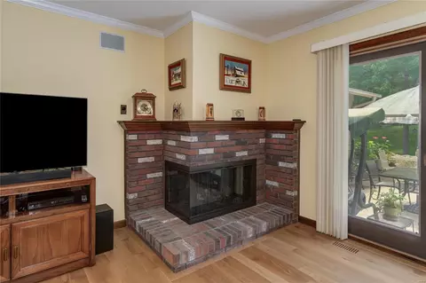 5487 Fireleaf Dr, Saint Louis, MO 63129 photo 8