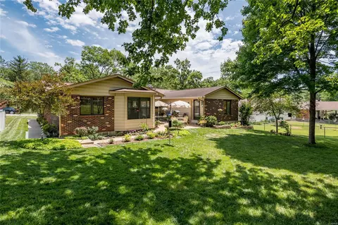 5487 Fireleaf Dr, Saint Louis, MO 63129 photo 38