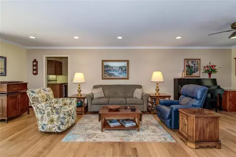 5487 Fireleaf Dr, Saint Louis, MO 63129 photo 6