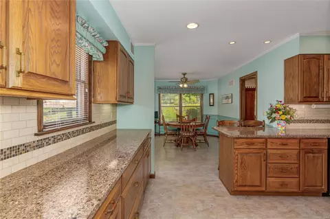 5487 Fireleaf Dr, Saint Louis, MO 63129 photo 13
