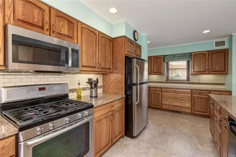 5487 Fireleaf Dr, Saint Louis, MO 63129 photo 11