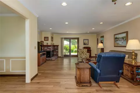 5487 Fireleaf Dr, Saint Louis, MO 63129 photo 3