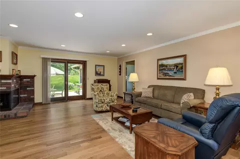 5487 Fireleaf Dr, Saint Louis, MO 63129 photo 7