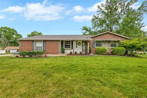 1393 Virginia Dr, Ellisville, MO 63011