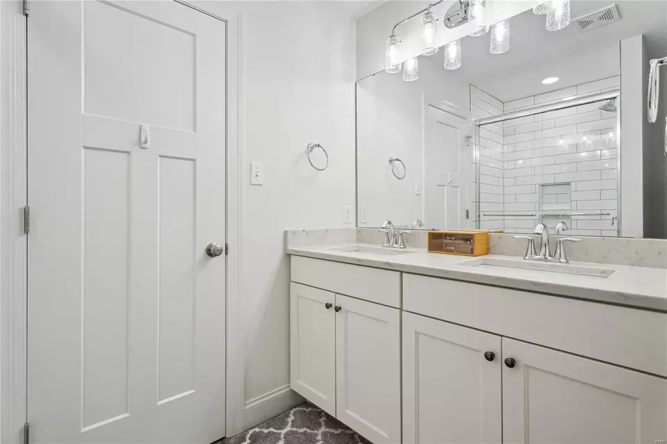  1329 Grandview Dr, Saint Louis, MO 63122 photo 23