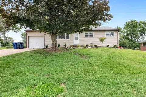 712 Dale Ave, Wentzville, MO 63385