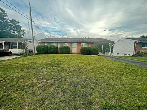 2308 Viminal Ct, Fenton, MO 63026