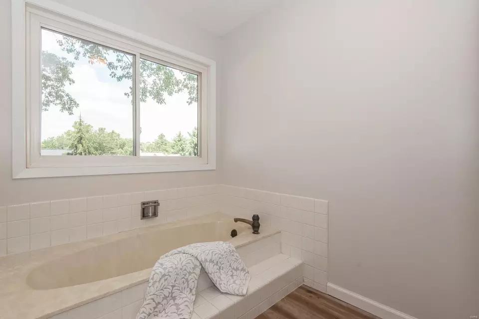  40 Riverwood Estates Blvd, Florissant, MO 63031 photo 31
