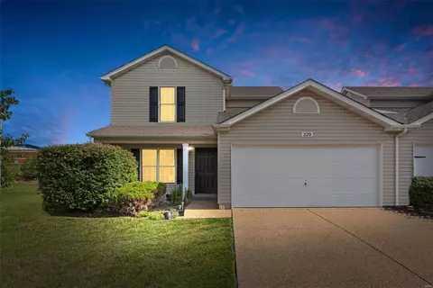 229 New Richmond Dr, Wentzville, MO 63385