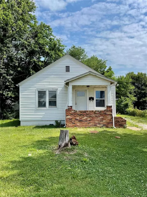 329 Adele Ave, Cahokia, IL 62206 photo 1
