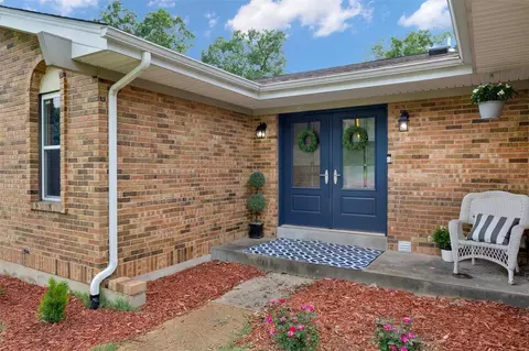 717 Seib Dr, O'fallon, MO 63366 photo 2