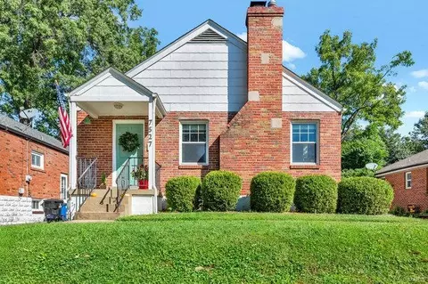 7527 Drexel Dr, Saint Louis, MO 63130