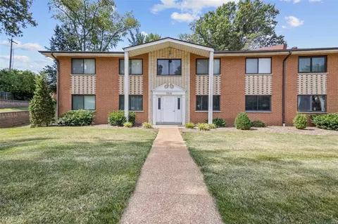 7814 Sunray Ln #2, Saint Louis, MO 63123