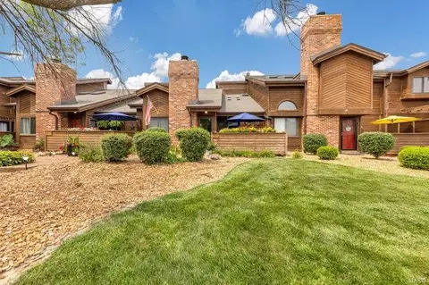 325 Kipling Way #D, Weldon Spring, MO 63304 photo 2