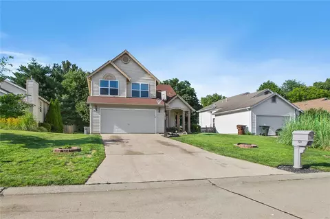121 Hollow Creek Dr, Saint Peters, MO 63376