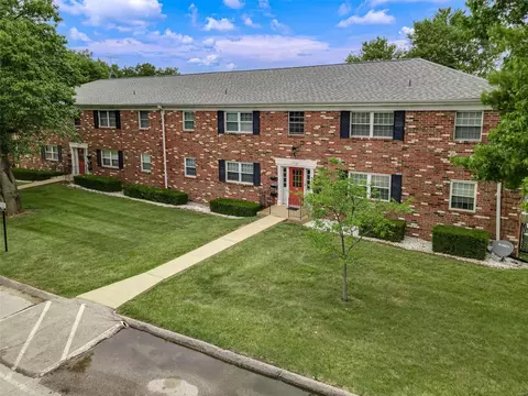 3129 Roger Williams Dr #F, Bridgeton, MO 63044