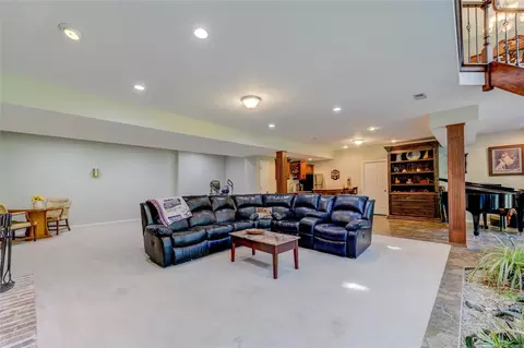 807 Timber Glen Ln, Ballwin, MO 63021 photo 29