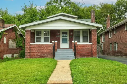 3457 Pine Grove Ave, Saint Louis, MO 63121