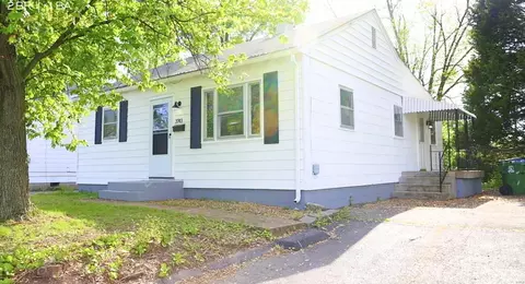 3743 Wright Ave, Saint Ann, MO 63074 photo 2