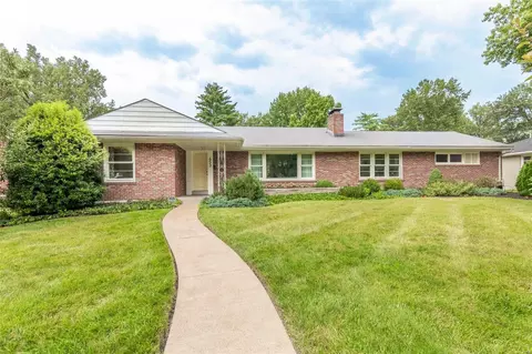 653 Langton Dr, Clayton, MO 63105
