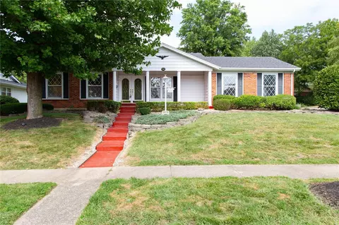 3575 Greenway Chase Dr, Florissant, MO 63031