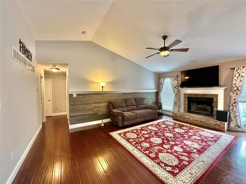 114 W Park Cir, O'fallon, MO 63366 photo 5