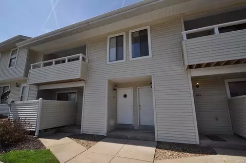 591 Summer Winds Ln #D, Saint Peters, MO 63376