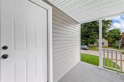 820 Abston Ave, Ferguson, MO 63135 photo 2