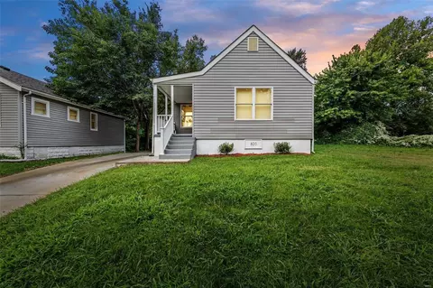 820 Abston Ave, Ferguson, MO 63135