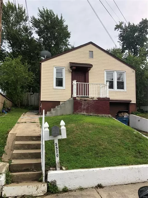 5520 Maxwell Ave, Affton, MO 63123