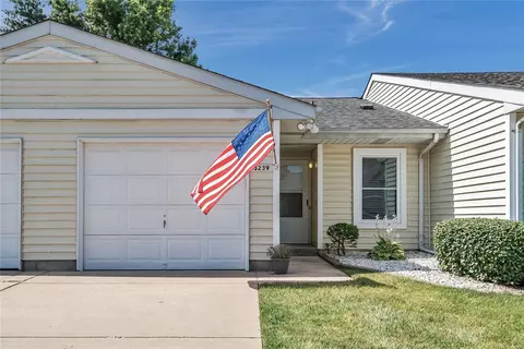 3239 Meadow Trail Dr #80, Saint Peters, MO 63376