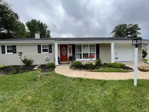 1541 Grant Dr, Saint Charles, MO 63303