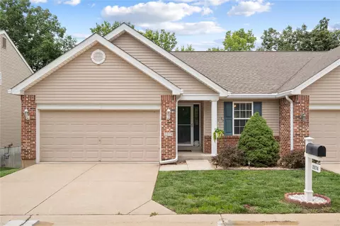 2274 Wills Hollow Dr, Saint Peters, MO 63376