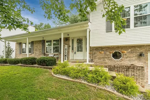 1525 Tea Party Ln, O'fallon, MO 63366 photo 3