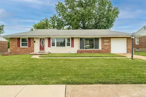 10147 Bellefontaine Rd, Saint Louis, MO 63137