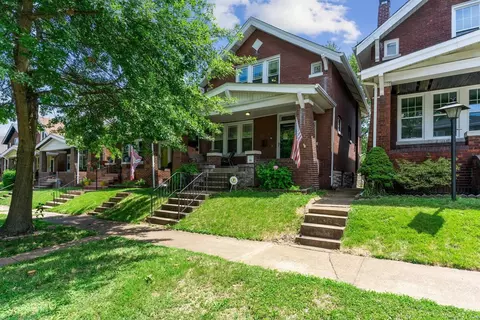 4944 Murdoch Ave, Saint Louis, MO 63109