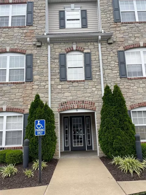 6 Monarch Trace Ct #307, Chesterfield, MO 63017