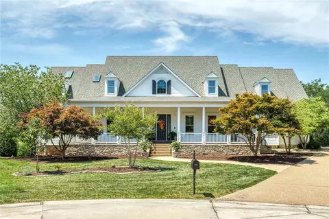 5442 Guinevere Dr, Weldon Spring, MO 63304